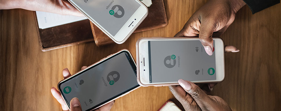 tre smart phones