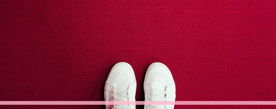 Vita skor på röd matta, finansbranschen, Amendo